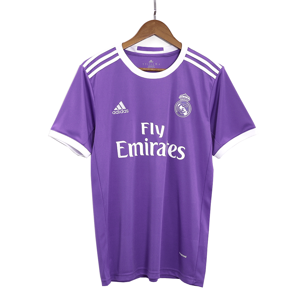 Retro SERGIO RAMOS #4 Real Madrid Mens Away Soccer Jersey 2016/17 Purple