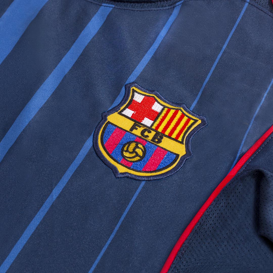 Retro XAVI #6 Barcelona Mens Away Soccer Jersey 2004/05 Blue