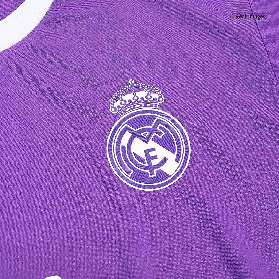 Retro BENZEMA #9 Real Madrid Mens Away Long Sleeve Soccer Jersey 2016/17 Purple