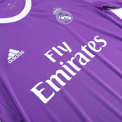 Retro KROOS #8 Real Madrid Mens Away Long Sleeve Soccer Jersey 2016/17 Purple